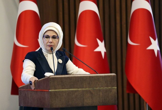 Emine Erdoğan Suriyeli Kadınları Külliyede Ağırladı