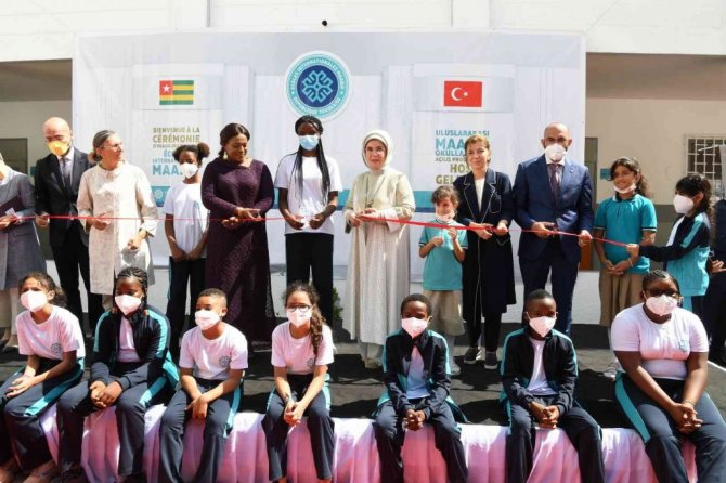 Emine Erdoğan, Togo’da Türkiye Maarif Vakfı Eğitim Kampüsü’nün açılışına katıldı
