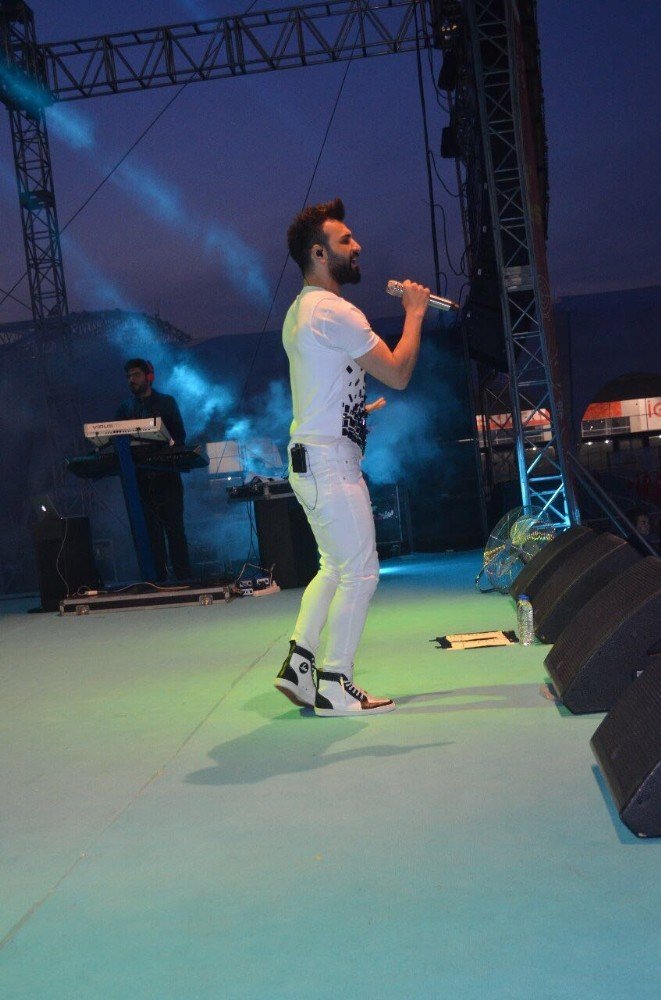 Emre Kaya Yenikapı’yı salladı