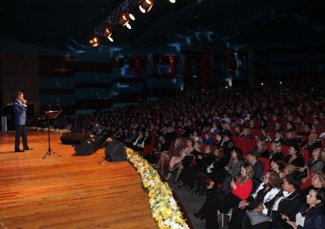 Erol Evgin 8 Mart’ta Kadınlar İçin Söyledi