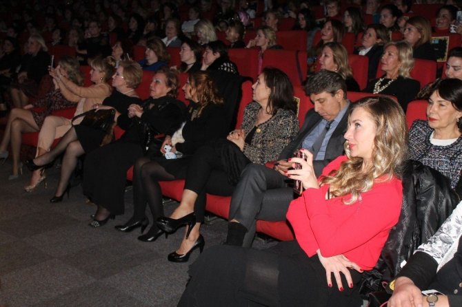 Erol Evgin 8 Mart’ta Kadınlar İçin Söyledi