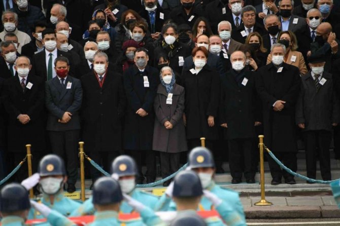 Eski Devlet Bakanı Somuncuoğlu için TBMM’de tören düzenlendi