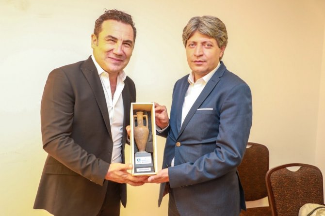 Ferhat Göçer 20 yıl sonra aynı sahneye çıktı