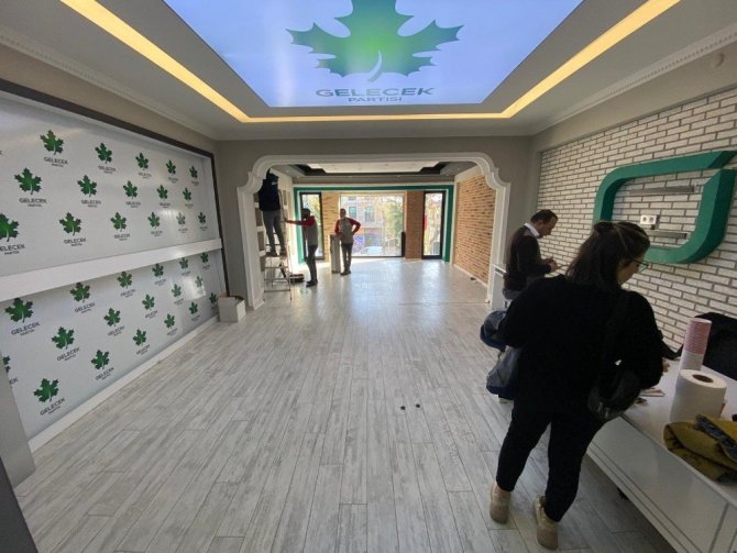 Gelecek Partisi’nden istifa eden yönetim, binayı boşalttı