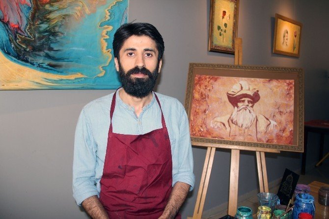 Geleneksel Türk Sanatı ’Ebru’yu Resimle Birleştirdi