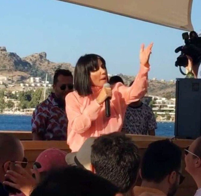 Hadise’nin Mekanı Savaş Alanına Döndü