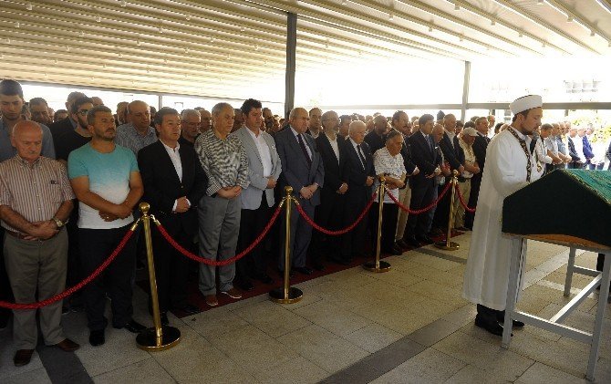 Hakkı Devrim Son Yolculuğuna Uğurlanıyor