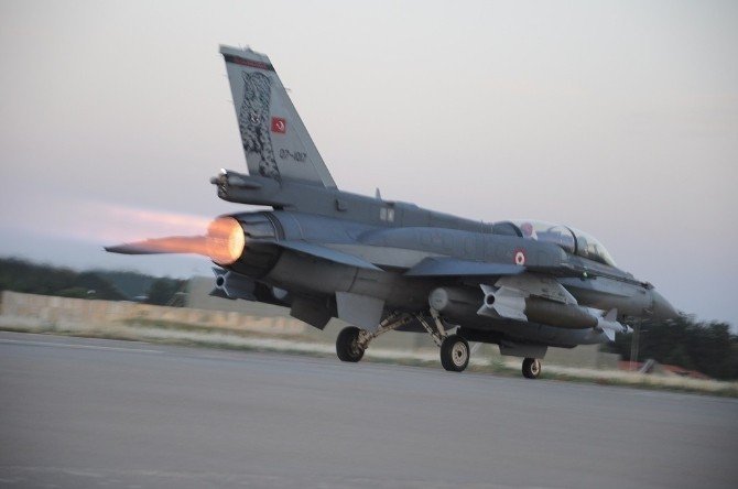 Hava Kuvvetleri Komutanı Ünal, Hava Harekatına Katıldı