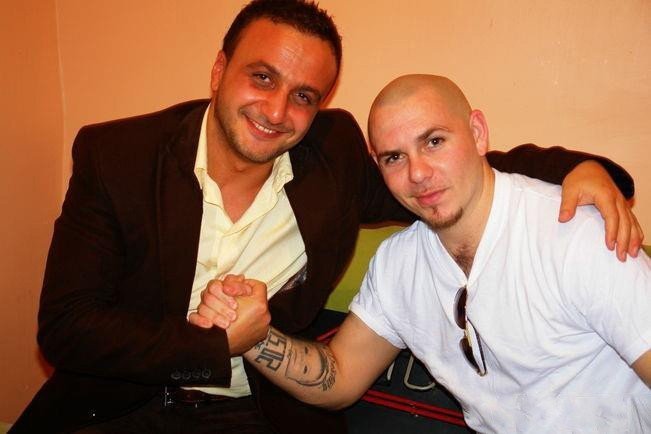 HİPHOP VE R&B MÜZİĞİN NABZINI TUTAN RİDDİM CLUB, 14 MART GECESİ AVRUPA MÜZİK LİSTELERİNDE 'THE WORST WAY' PARÇASIYLA 1 NUMARADA OLAN, DJ POLİQUE VE TOMMY GUNZ'I AĞIRLIYOR.