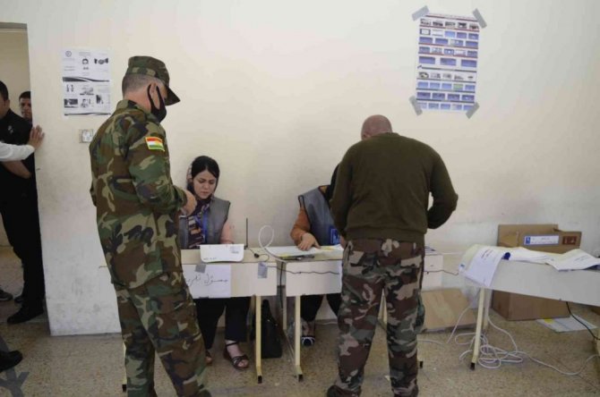 Irak’ta genel seçimlerin özel oylaması başladı