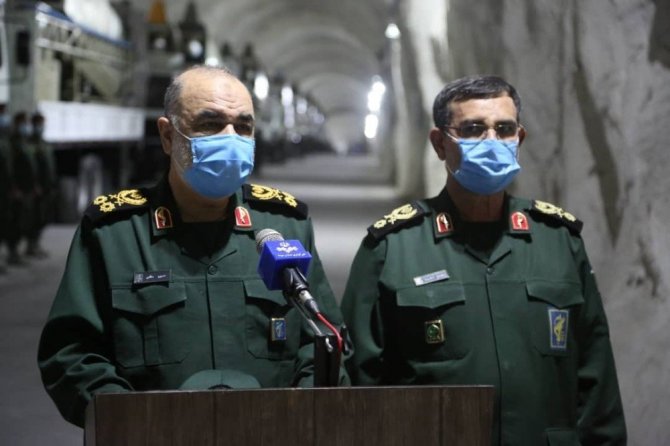 İran, Basra Körfezi’nde yeni yeraltı füze üssü açtı