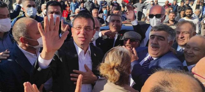 İstanbul Büyükşehir Belediye Başkanı İmamoğlu Erzurum’da tarihi yerleri gezdi