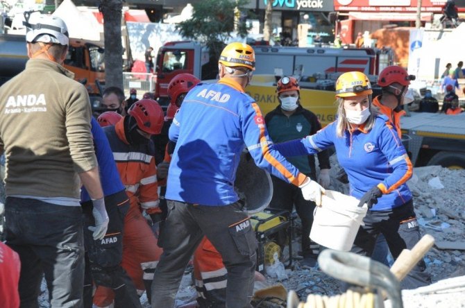 İzmir depreminin kadın kahramanları
