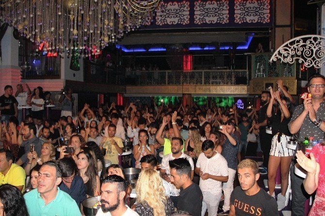 Kaan Söyledi Kıvılcım Oynadı