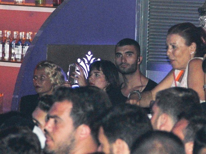 Kaan Söyledi Kıvılcım Oynadı