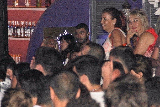 Kaan Söyledi Kıvılcım Oynadı