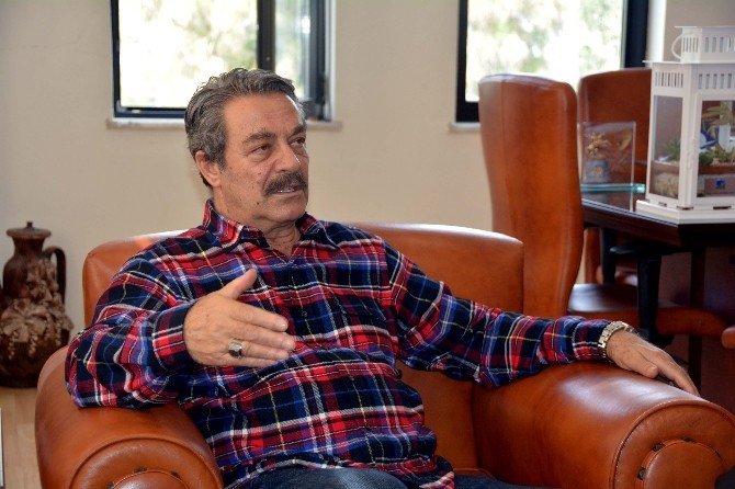 Kadir İnanır İle Görüşen Eski MHP’li Başkana, Yüzlerce Takipçisinden Eleştiri