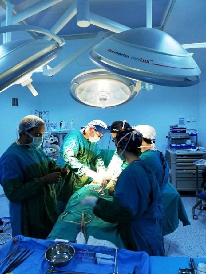 Karnından çıkanlar doktorları bile şaşırttı