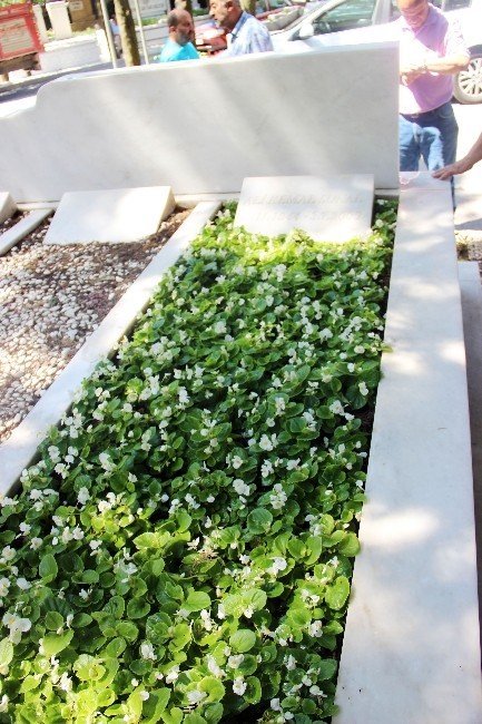 Kemal Sunal, Mezarı Başında Anıldı