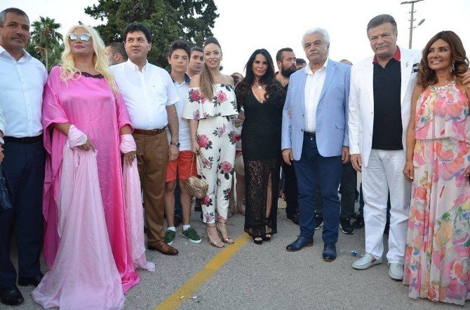 Kemer Altın Nar Kültür Ve Sanat Festivali Renkli Başladı
