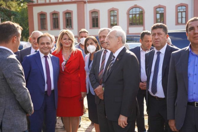 Kılıçdaroğlu, Bilecik Belediye Başkanı Şahin’i ziyaret etti