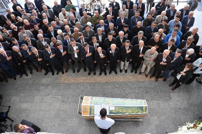 Kılıçdaroğlu Chp Pm Üyesi Ali Öztunç’un Kayınpederinin Cenaze Törenine Katıldı