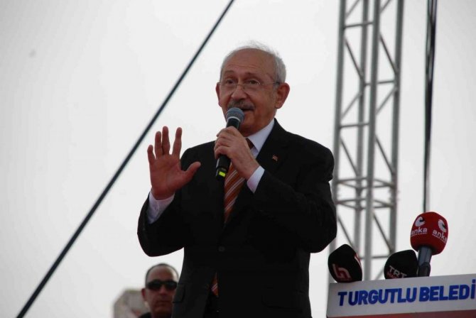 Kılıçdaroğlu, Manisa’nın ilçelerinde halkla buluştu