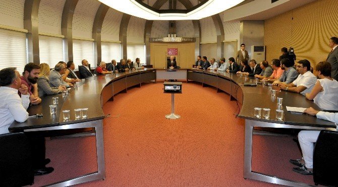 Kılıçdaroğlu, Pir Sultan Abdal Kültür Derneği Başkanı’nı Kabul Etti