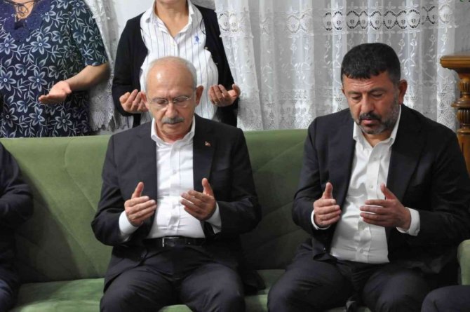 Kılıçdaroğlu’dan Veli Ağbaba’ya taziye ziyareti