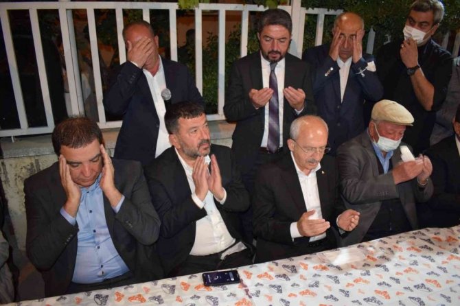 Kılıçdaroğlu’dan Veli Ağbaba’ya taziye ziyareti