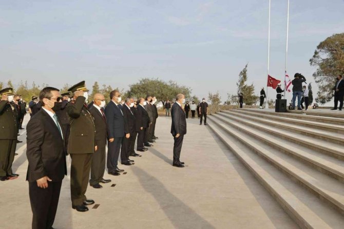 KKTC’nin 38’inci kuruluş yıl dönümü tören ve kutlamaları başladı