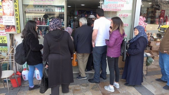 Kolonyacılarda ’korona’ kuyruğu