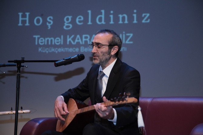 KÜÇÜKÇEKMECE’DE SAHNE ALAN TÜRK HALK MÜZİĞİ SANATÇISI ERKUT ÖZKAN KÜÇÜKÇEKMECELİLERE UNUTULMAZ BİR TÜRKÜ ZİYAFETİ YAŞATTI.