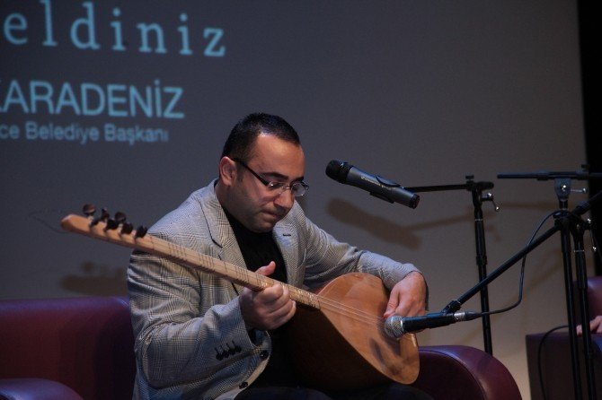 KÜÇÜKÇEKMECE’DE SAHNE ALAN TÜRK HALK MÜZİĞİ SANATÇISI ERKUT ÖZKAN KÜÇÜKÇEKMECELİLERE UNUTULMAZ BİR TÜRKÜ ZİYAFETİ YAŞATTI.