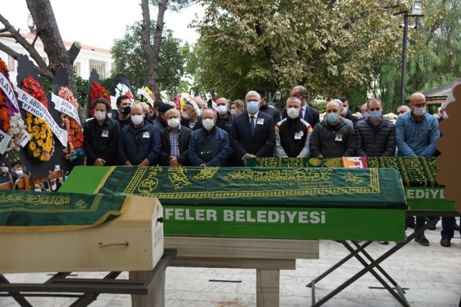Küçükyumuk ailesi, gözyaşları arasında uğurlandı
