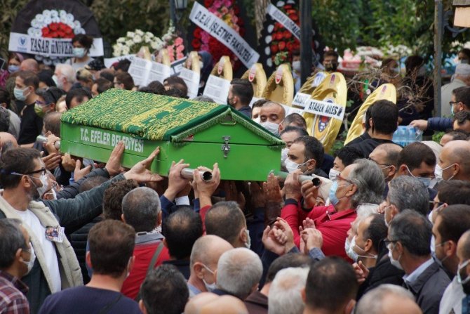 Küçükyumuk ailesi, gözyaşları arasında uğurlandı
