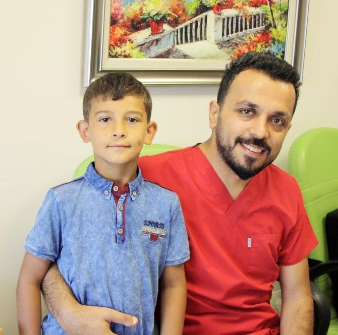 Kulağından Canlı Örümcek Çıktı