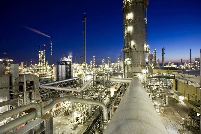 KURULUŞUNUN 150 YILINI KUTLAYAN DÜNYANIN EN BÜYÜK KİMYA ŞİRKETLERİNDEN BASF, 2014 YILI KARINI VE 2015 YILI BEKLENTİLERİNİ AÇIKLADI.