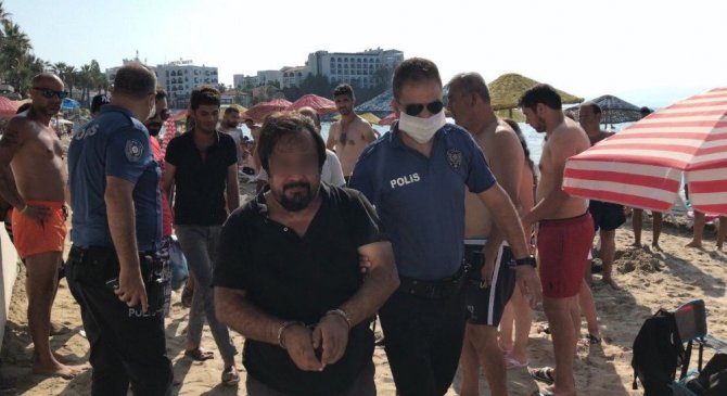 Kuşadası’nda dünyaca ünlü plajda skandal olay