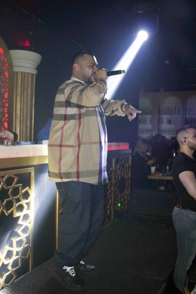 Kuşadası’nda eğlence kışın da sürüyor