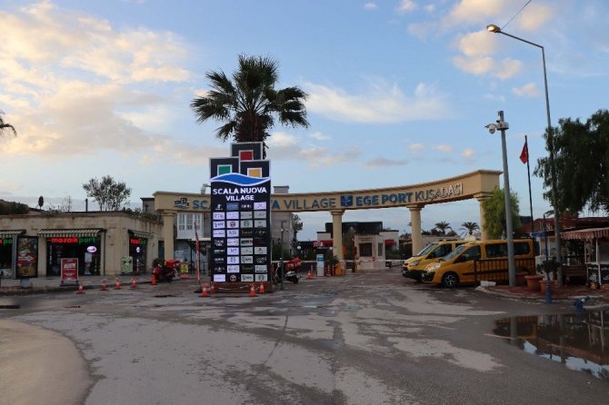 Kuşadası’ndan yeni yılın ilk günü izolasyonlu tatil manzaraları