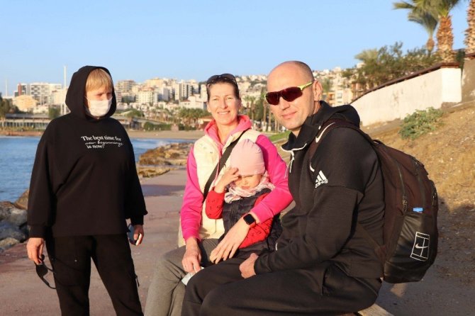 Kuşadası’ndan yeni yılın ilk günü izolasyonlu tatil manzaraları