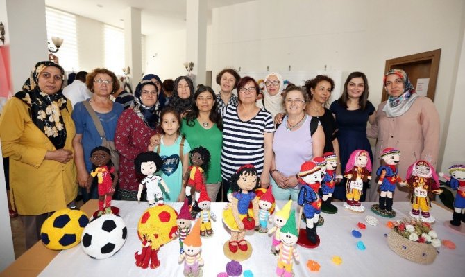 Kuyumculuk ve örgü sergisi açıldı