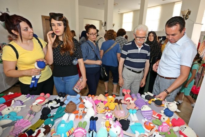 Kuyumculuk ve örgü sergisi açıldı