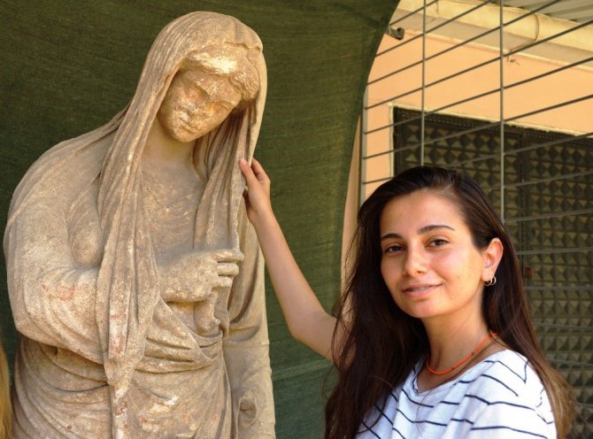 Magnesia’dan heykel fışkırdı