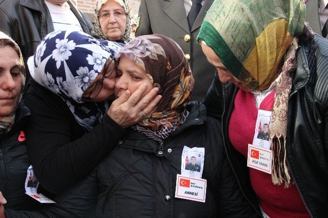 Manisa Şehidini Tekbir Sesleriyle Uğurladı