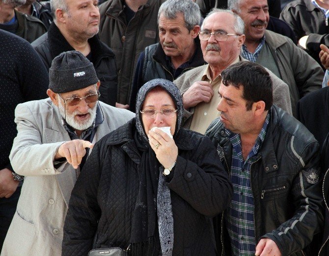 Manisa Şehidini Tekbir Sesleriyle Uğurladı