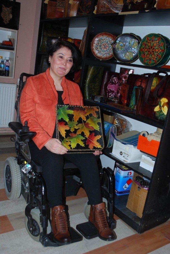 Manisa’da 3 engelliye ’devlet sanatçısı’ onuru