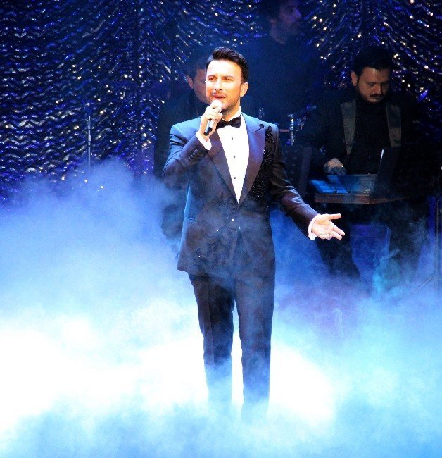 Megastar Tarkan Harbiye’yi Salladı