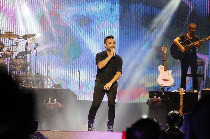 Megastar Tarkan’dan Yeni Albüm Sürprizi